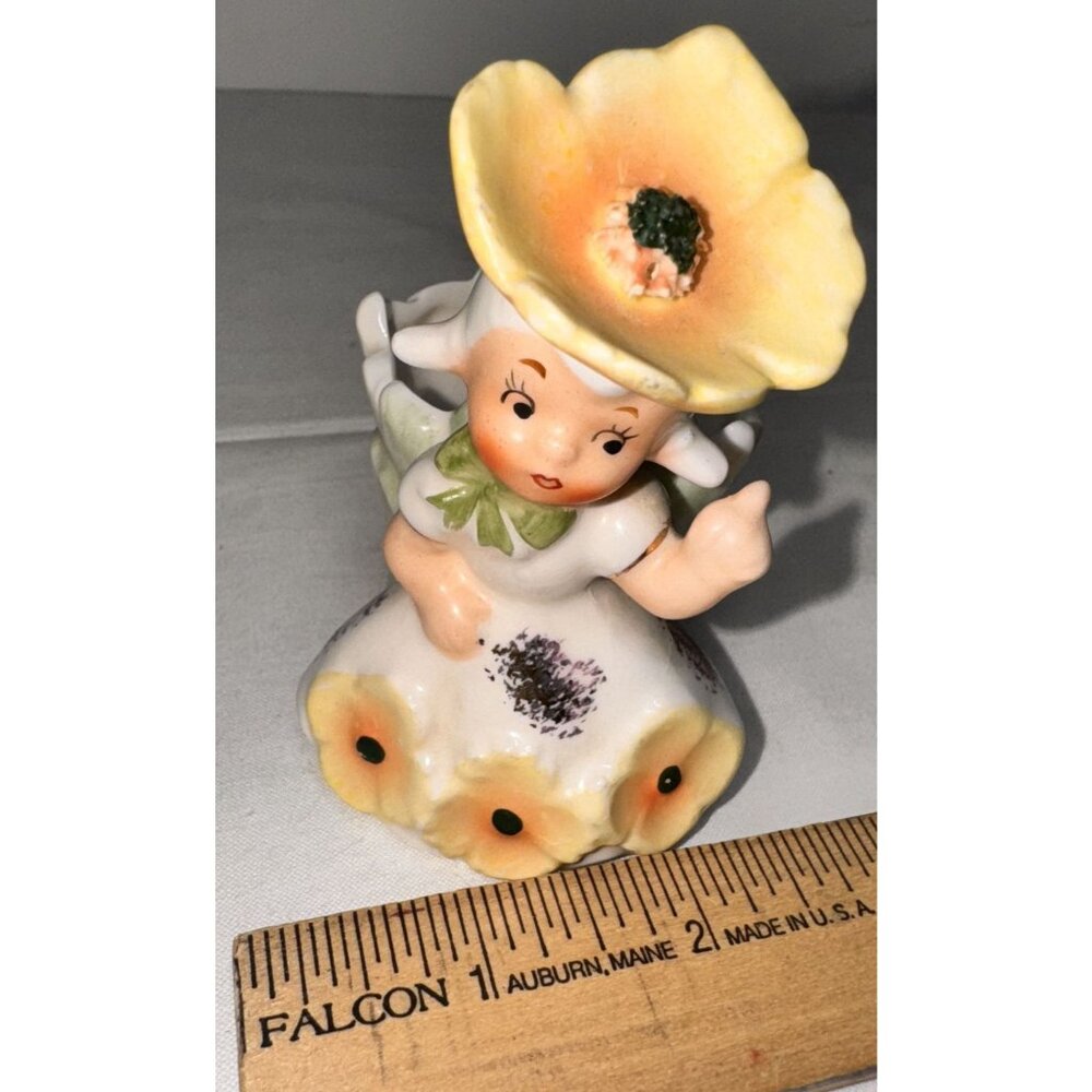 1c2787 Vintage NAPCO Yellow Flower Girl Ceramic Planter Figurine - Picture 9 of 9
